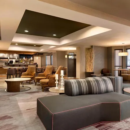Courtyard By Marriott Bloomington Normal Hotel