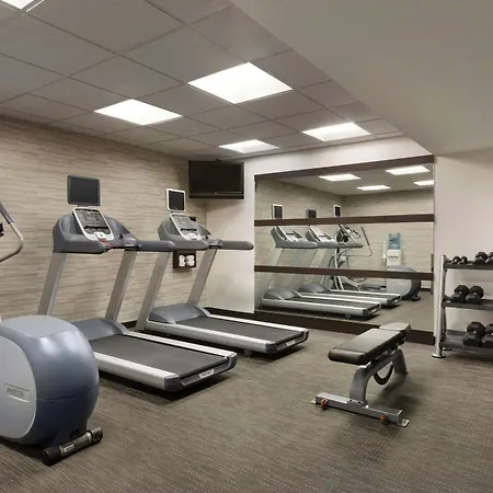 Courtyard By Marriott Bloomington Normal