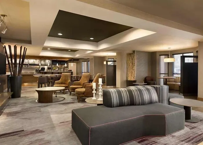 Courtyard By Marriott Normal Bloomington