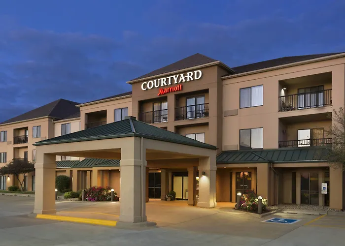 Courtyard By Marriott Normal 3*