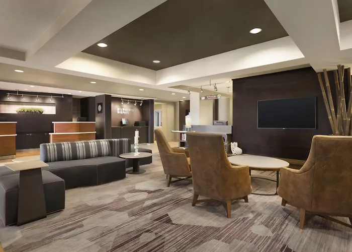 Courtyard By Marriott Normal Hotel 3*