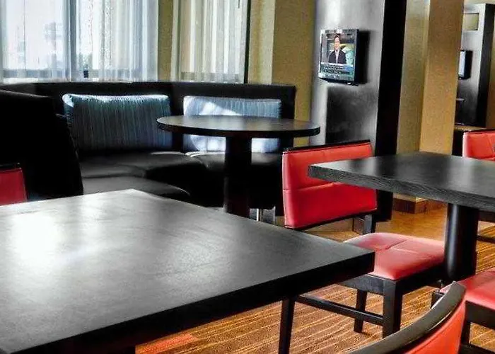 Отель Courtyard By Marriott Normal 3*